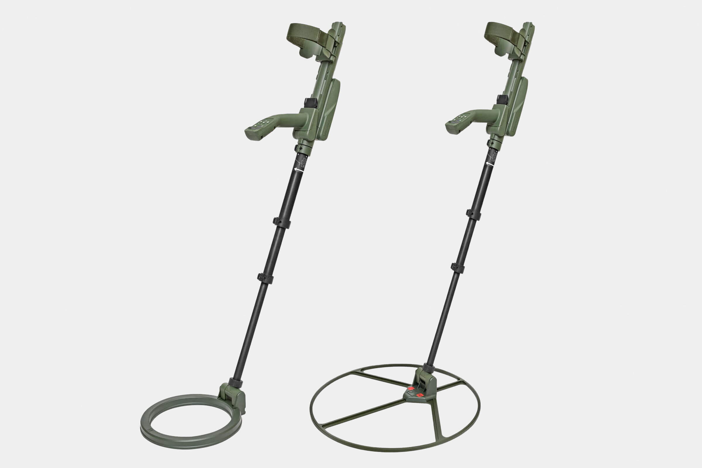 The VMF4 is also thanks to the VALLON UXO mode suitable for Battle Area Clearance (BAC). It can be chosen between the application-optimized UXO search coils VS30 and VS60.